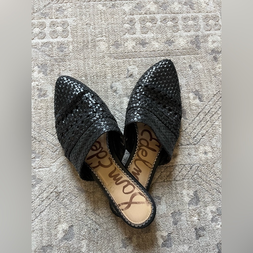 Black rattan mules